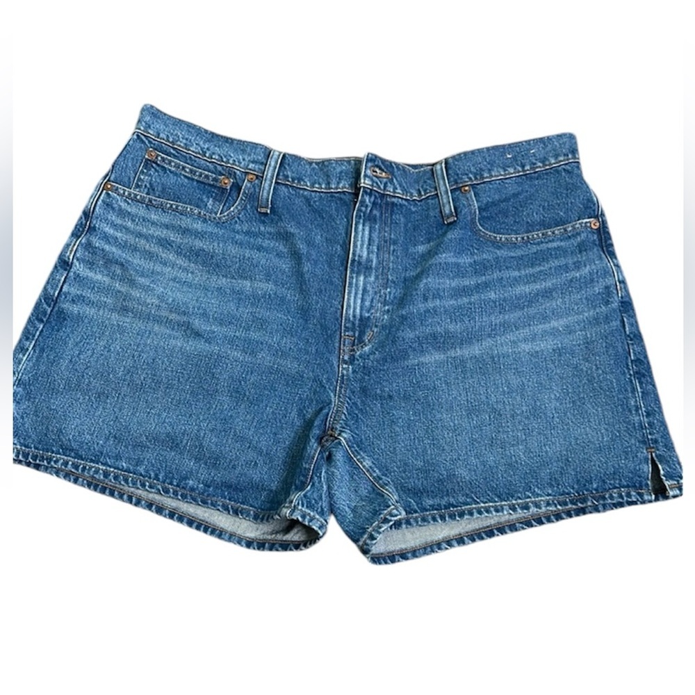 Madewell blue relaxed mid length denim shorts size 33 new festival
